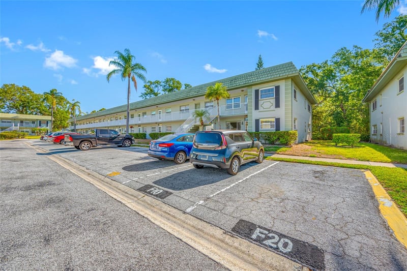 1433 S Belcher Rd #F9, Clearwater, FL 33764