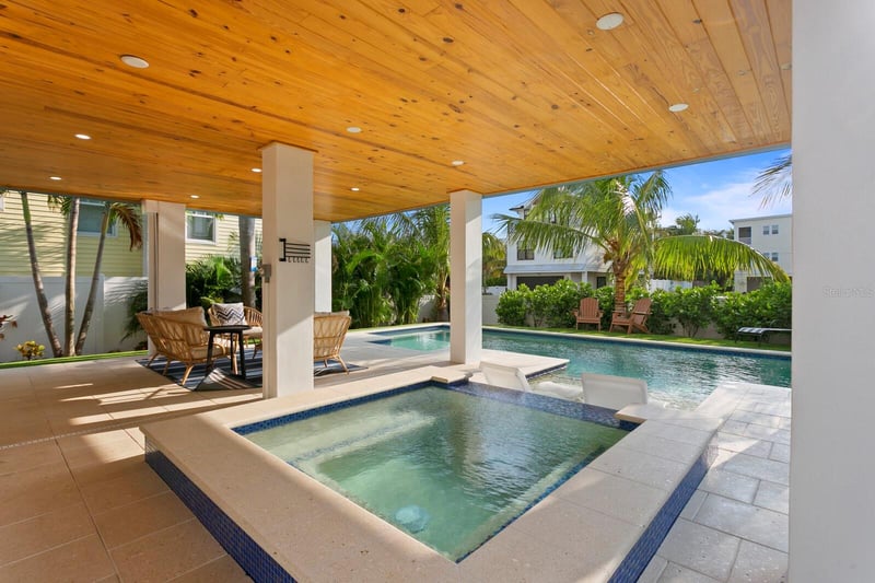 2203 Avenue B, Bradenton Beach, FL 34217