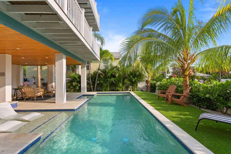 2203 Avenue B, Bradenton Beach, FL 34217