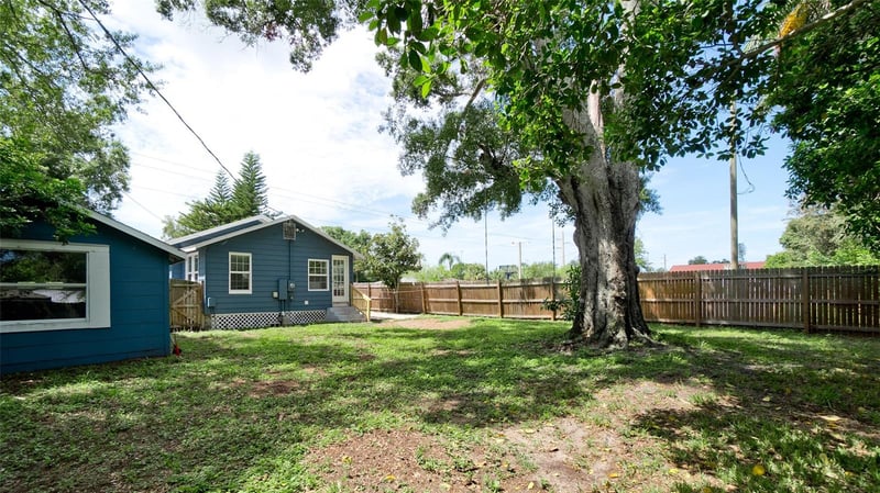 2914 9th Ave W, Bradenton, FL 34205