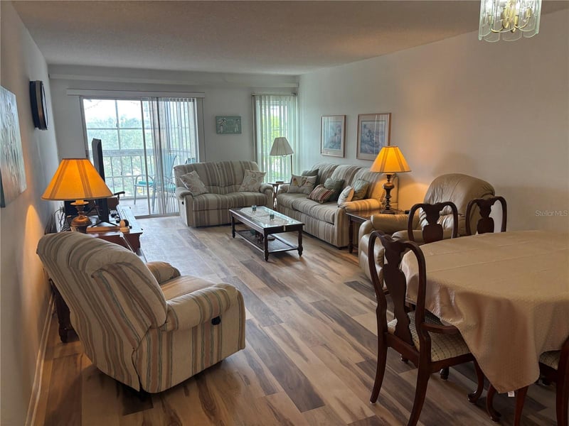 4910 38th Way S #411, St Petersburg, FL 33711