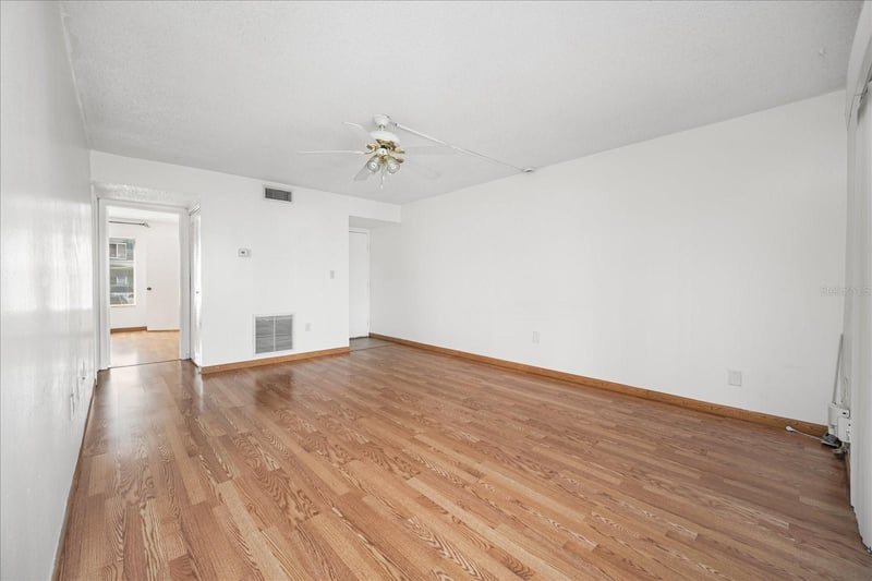 11401 3rd St N #2, St Petersburg, FL 33716