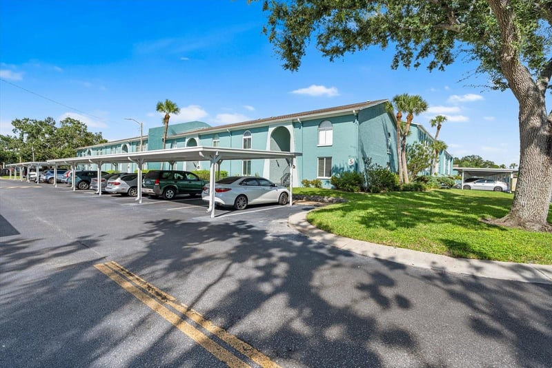 11401 3rd St N #2, St Petersburg, FL 33716