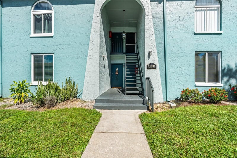 11401 3rd St N #2, St Petersburg, FL 33716