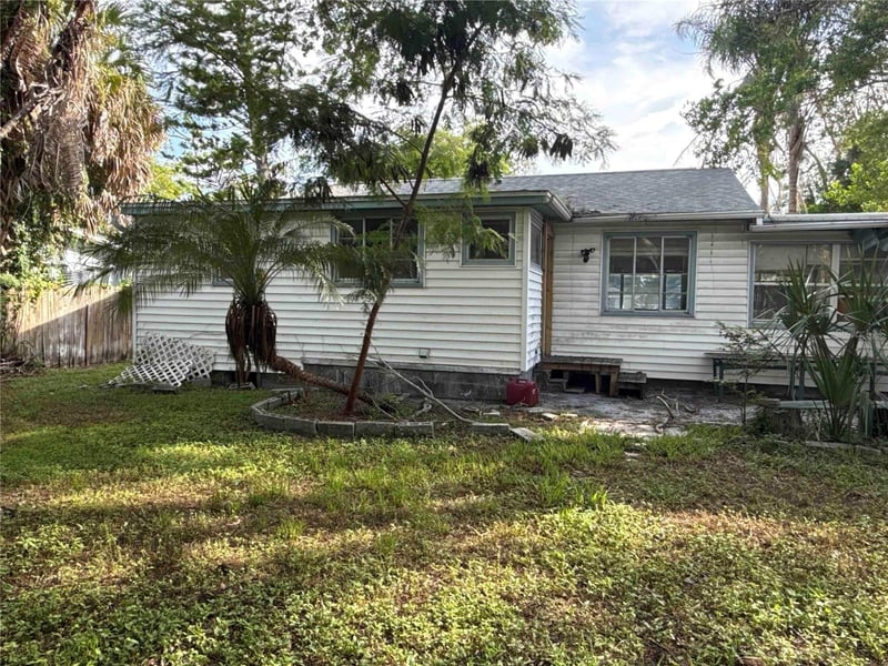 7011 Hibiscus Ave S, South Pasadena, FL 33707