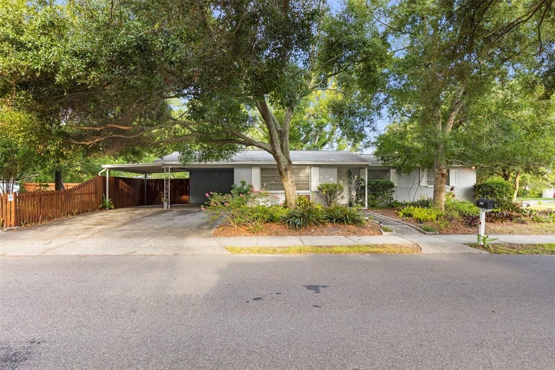 5801 S Lois Ave, Tampa, FL 33616
