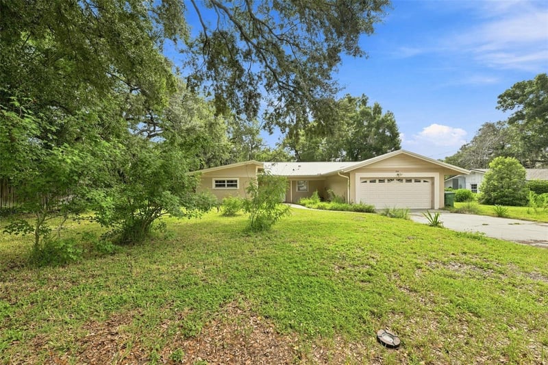 11515 N Ravine Rd, Tampa, FL 33612