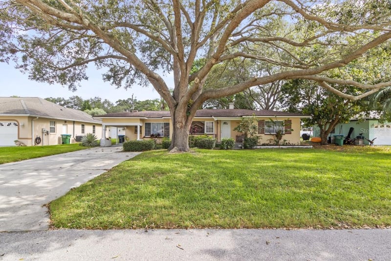 1512 Lime St, Clearwater, FL 33756