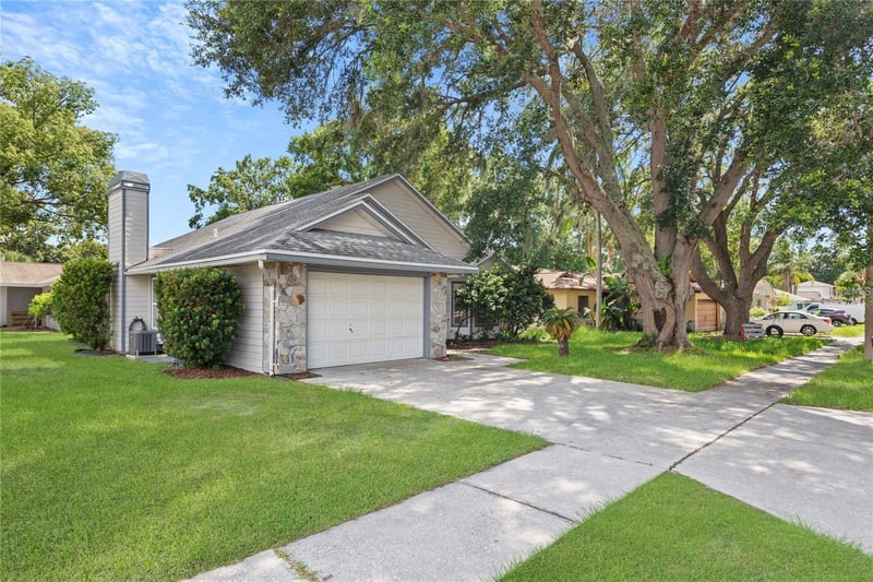 5116 Plantation Dr, Holiday, FL 34690