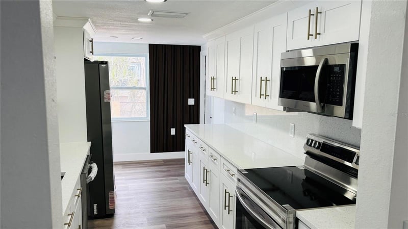 1346 Chancellor Dr, Holiday, FL 34690