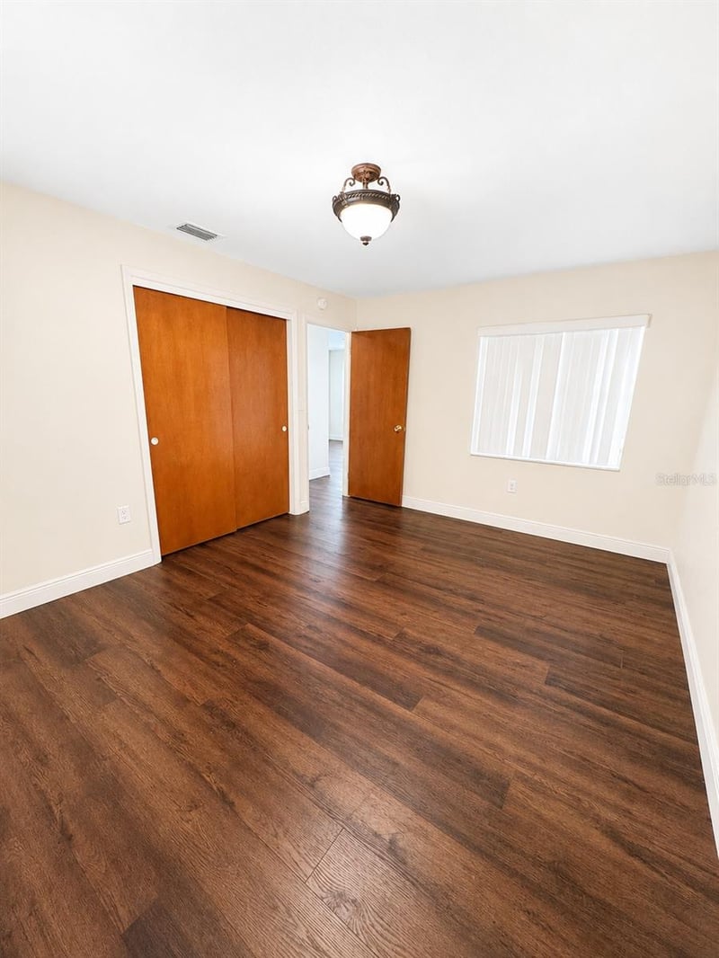 37701 Camphor Dr, Dade City, FL 33525