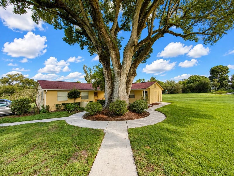37701 Camphor Dr, Dade City, FL 33525