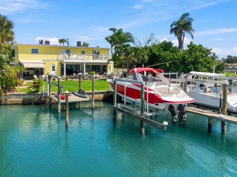 245 116th Ave #245, Treasure Island, FL 33706