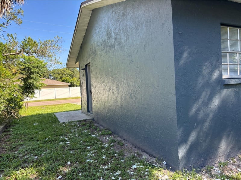 38342-38344 12th Ave, Zephyrhills, FL 33542