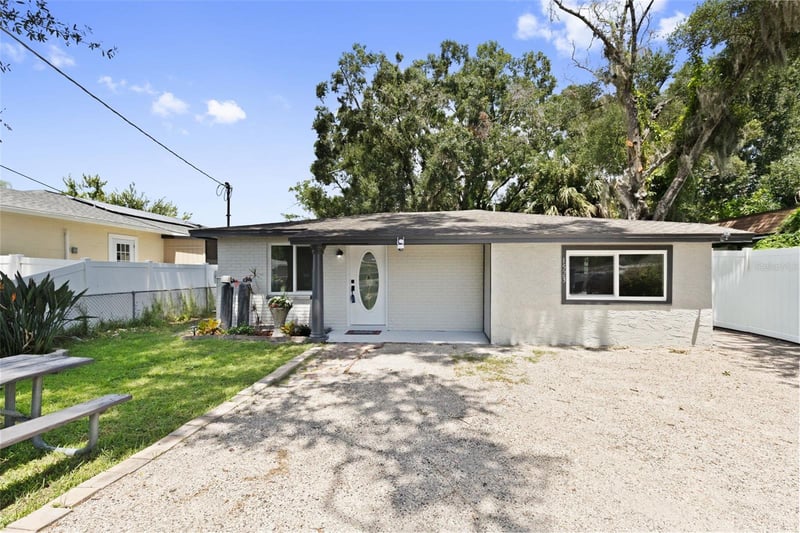 1523 W Broad St, Tampa, FL 33604