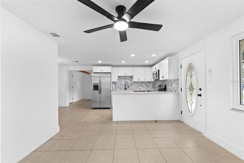 1523 W Broad St, Tampa, FL 33604