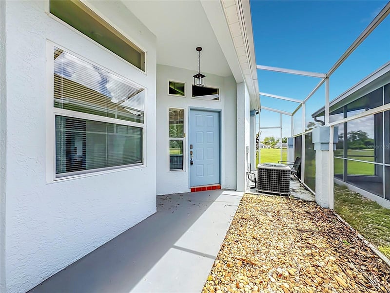 604 Mcdaniel St, Sun City Center, FL 33573