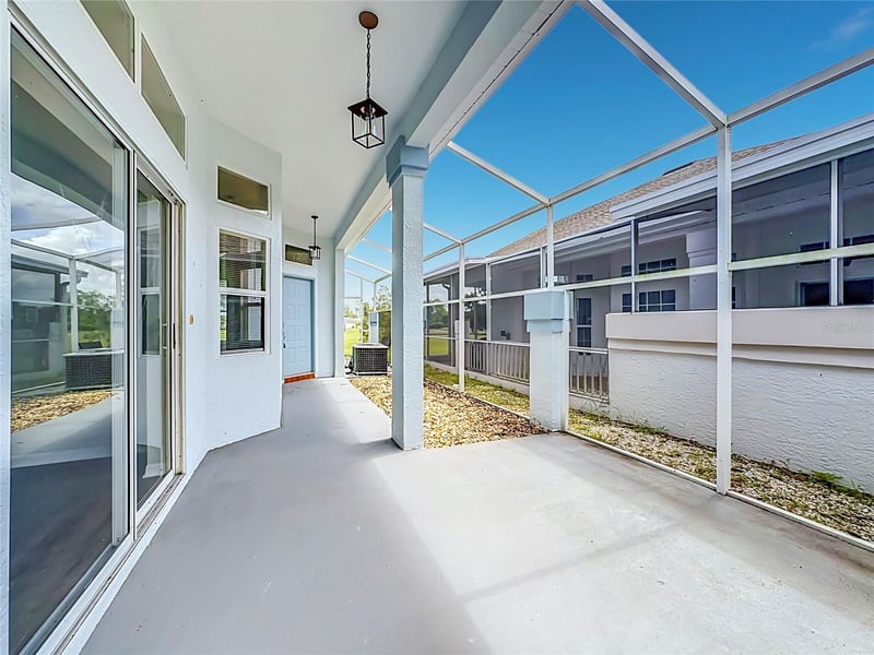 604 Mcdaniel St, Sun City Center, FL 33573