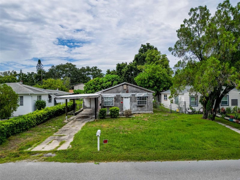 5613 20th Ave S, Gulfport, FL 33707