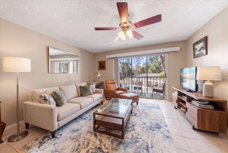 330 Promenade Dr #206, Dunedin, FL 34698