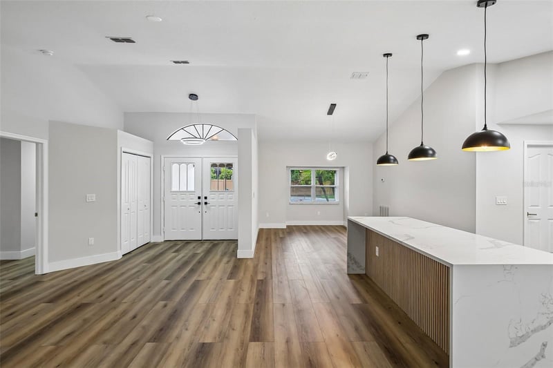 3093 Crest Dr, Clearwater, FL 33759