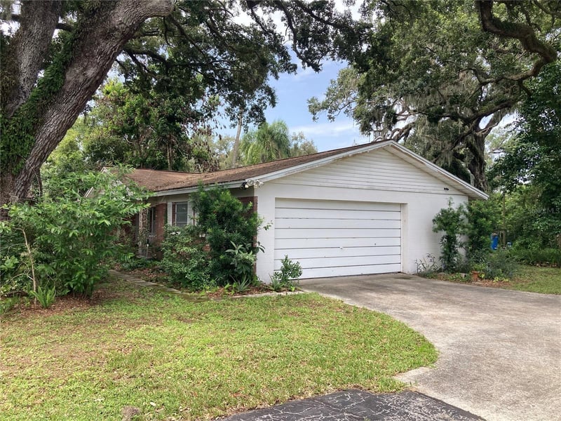 2629 S Parsons Ave, Seffner, FL 33584