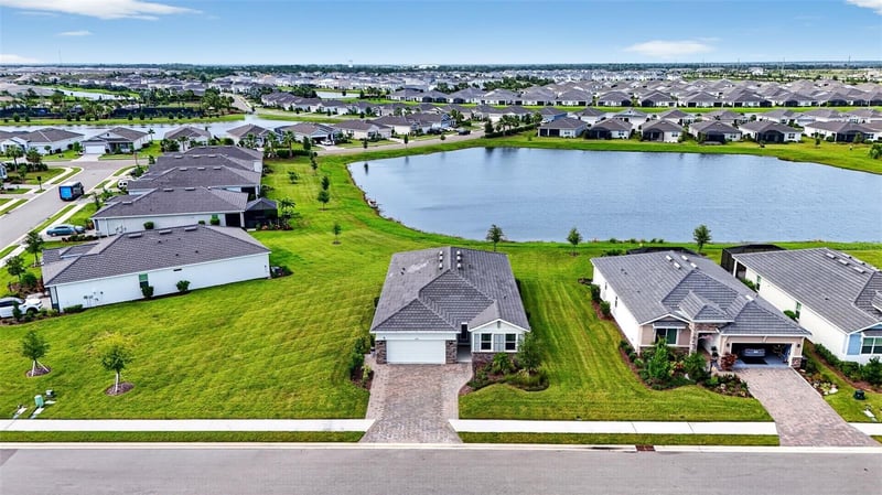 18145 Beach Ranch Ter, Bradenton, FL 34211