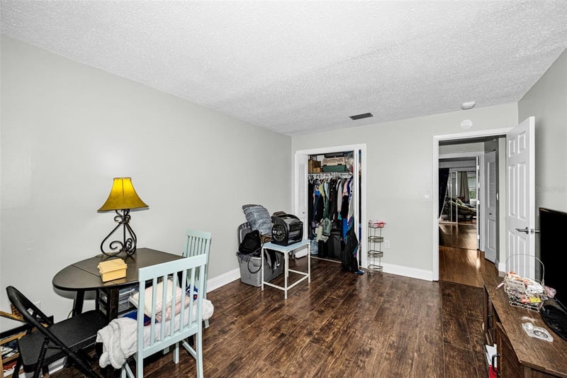 5060 76th Ave N #401, Pinellas Park, FL 33781