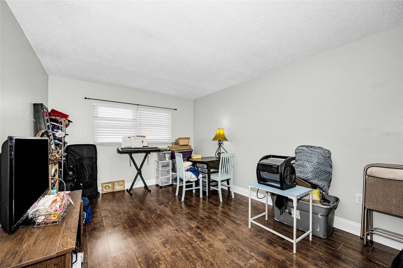 5060 76th Ave N #401, Pinellas Park, FL 33781