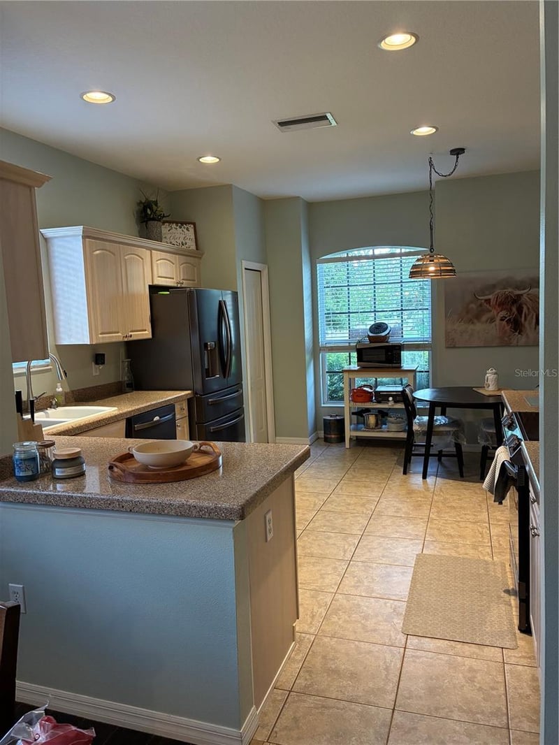 8872 Founders Cir, Palmetto, FL 34221
