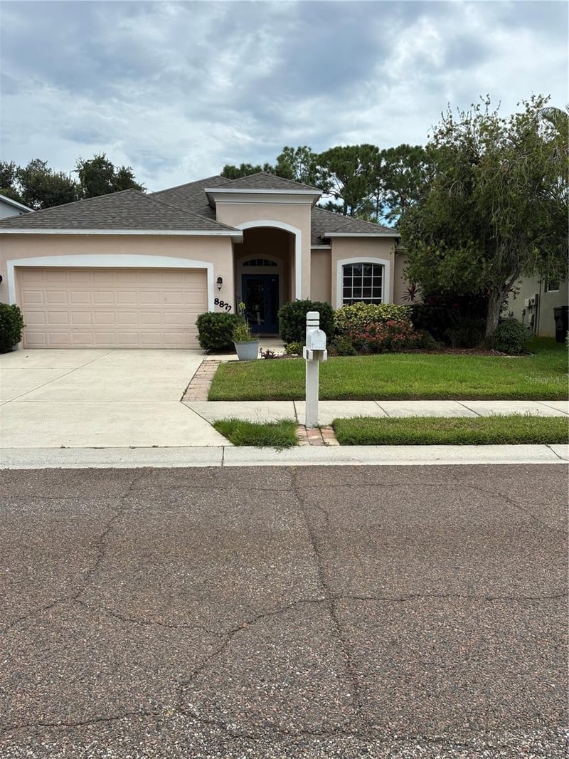 8872 Founders Cir, Palmetto, FL 34221