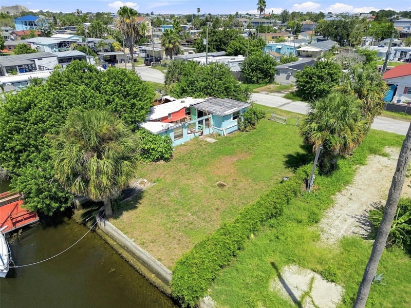 6732 Flicker Ln, Hudson, FL 34667