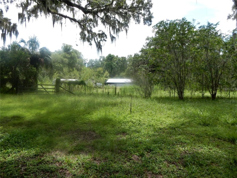 38036 Central Ave, Zephyrhills, FL 33540