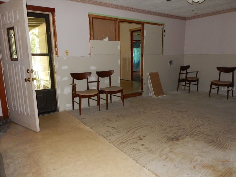 38036 Central Ave, Zephyrhills, FL 33540