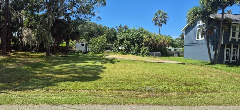 7131 Oakwood Dr, New Port Richey, FL 34652