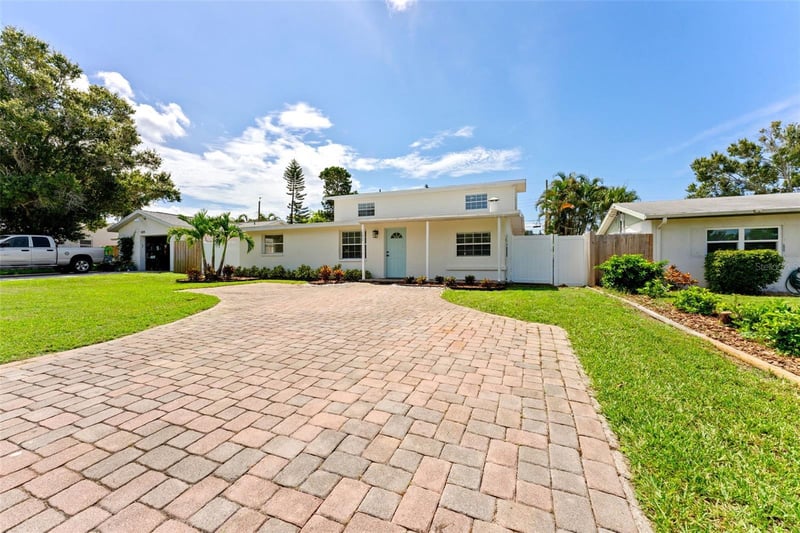 3298 21st Ave SW, Largo, FL 33774