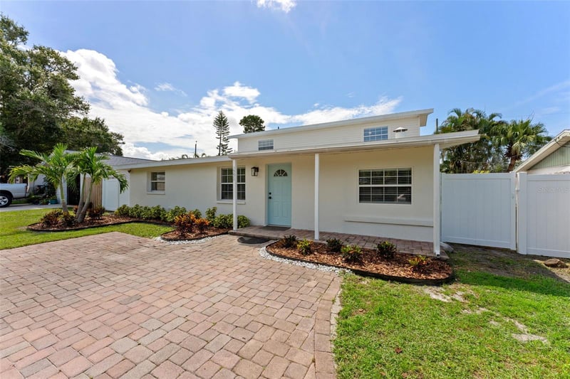 3298 21st Ave SW, Largo, FL 33774