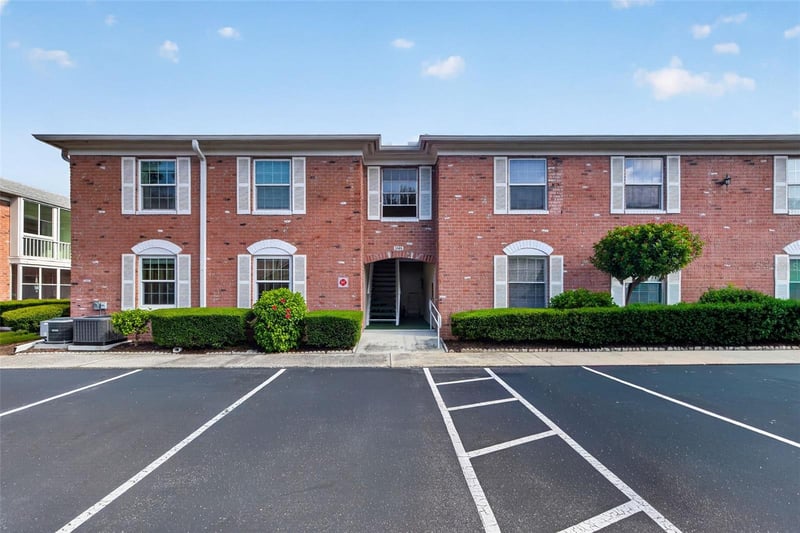 3585 41st Ter S #225, St Petersburg, FL 33711