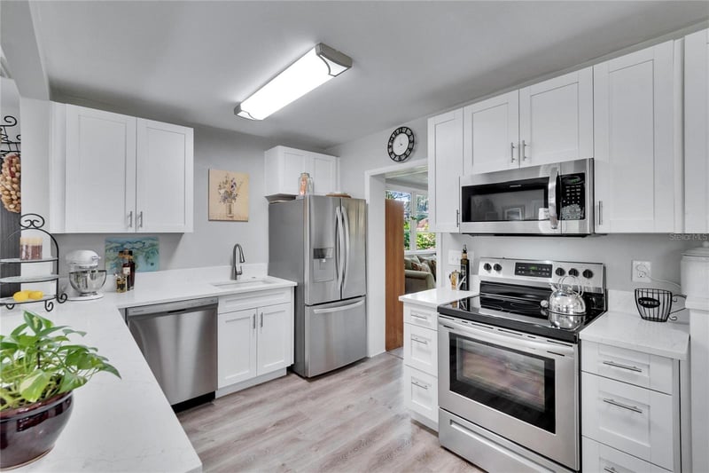 1623 San Mateo Dr, Dunedin, FL 34698