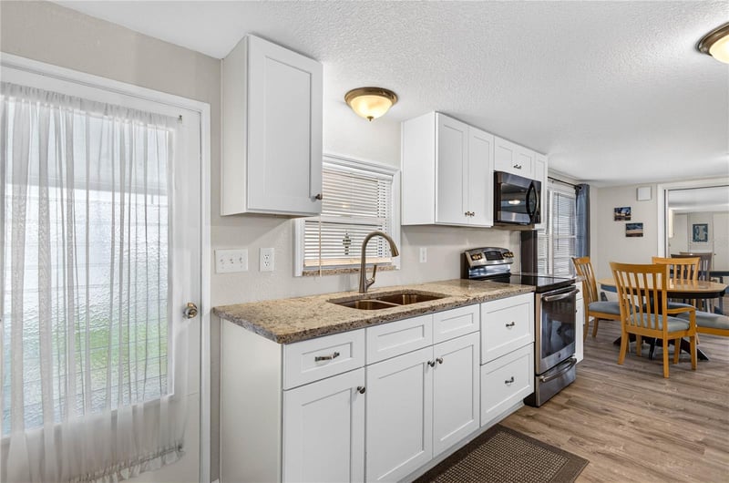 2000 E Bay Dr #33, Largo, FL 33771