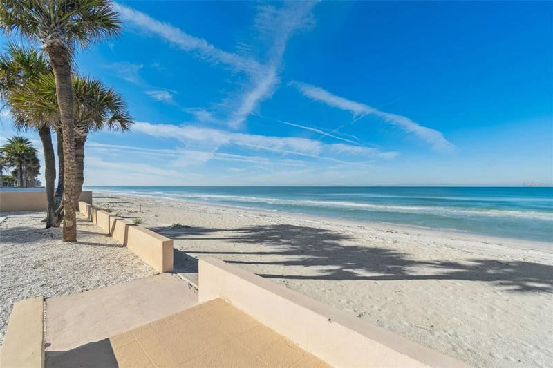 1520 Gulf Blvd, Belleair Beach, FL 33786