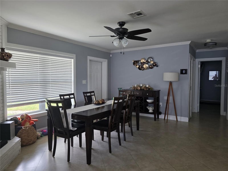 8816 Memorial Hw, Tampa, FL 33615