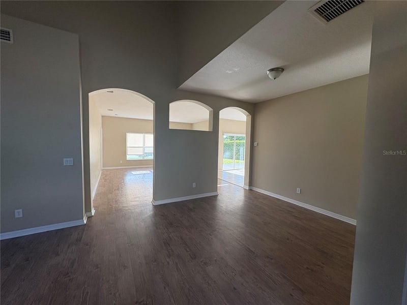 6127 46th St E, Bradenton, FL 34203