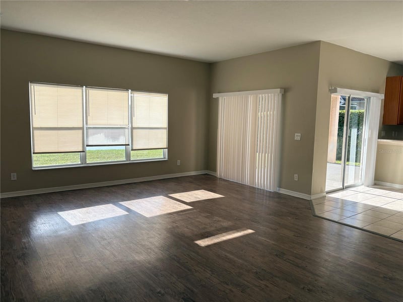 6127 46th St E, Bradenton, FL 34203