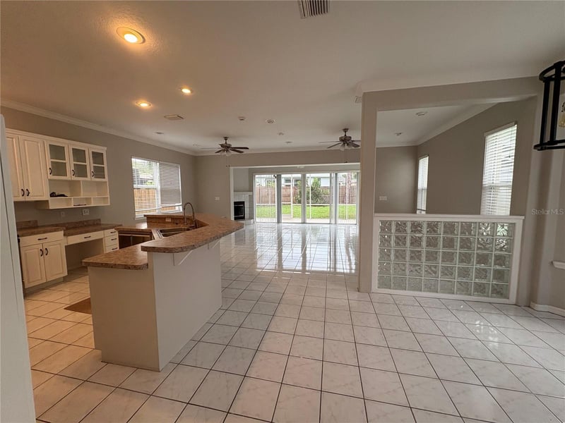 5535 Bates St, Seminole, FL 33772