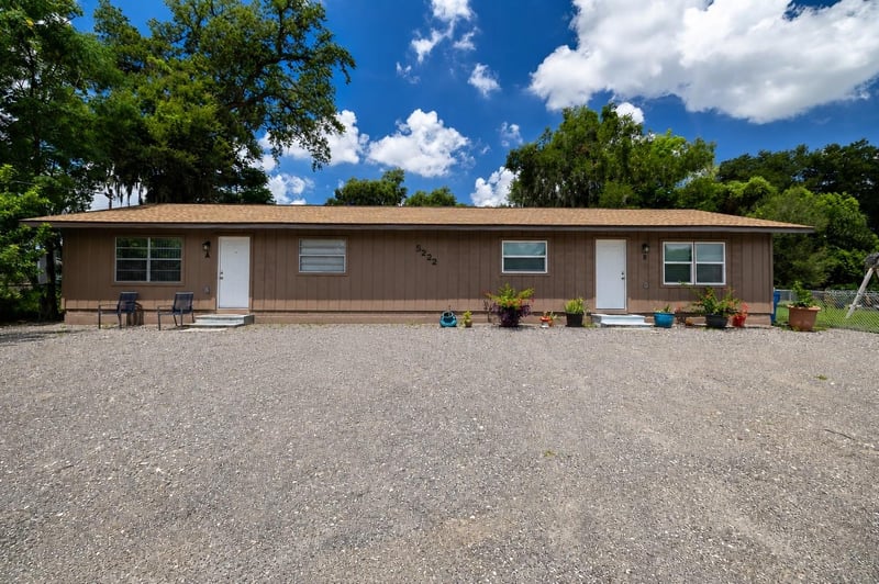 5222 Bogdonoff Dr, Seffner, FL 33584