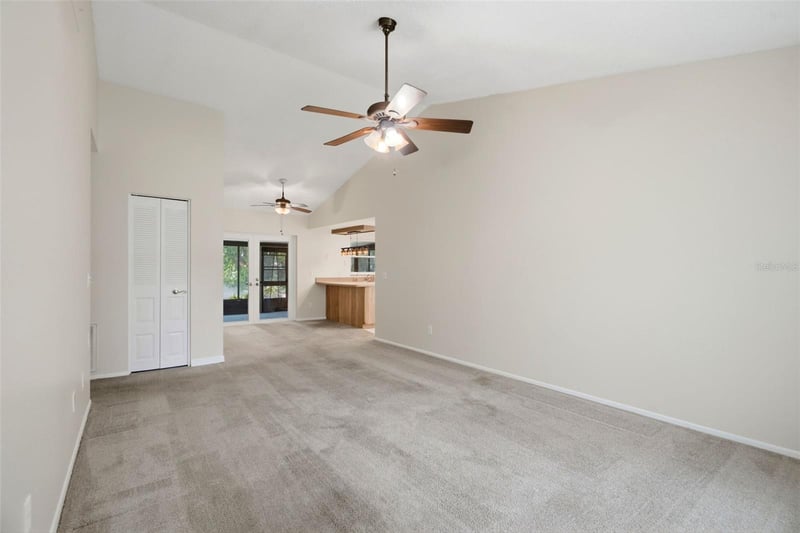 12151 76th St, Largo, FL 33773