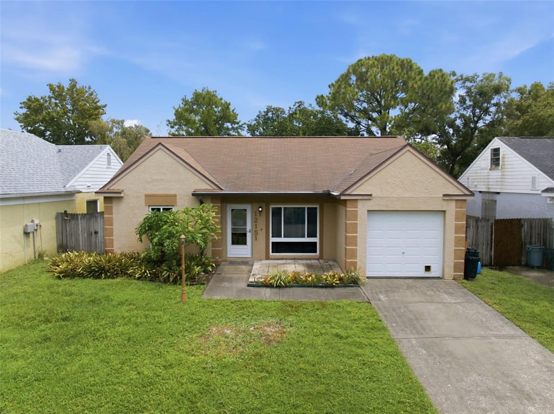 12151 76th St, Largo, FL 33773