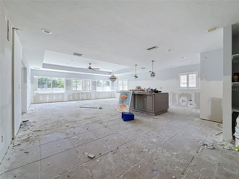 2010 Bayou Grande Blvd NE, St Petersburg, FL 33703