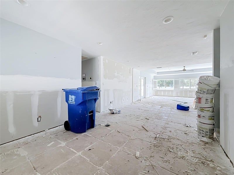 2010 Bayou Grande Blvd NE, St Petersburg, FL 33703